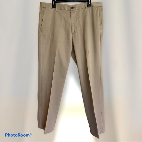 Men’s 38/30 Khaki Dockers - Picture 1 of 5